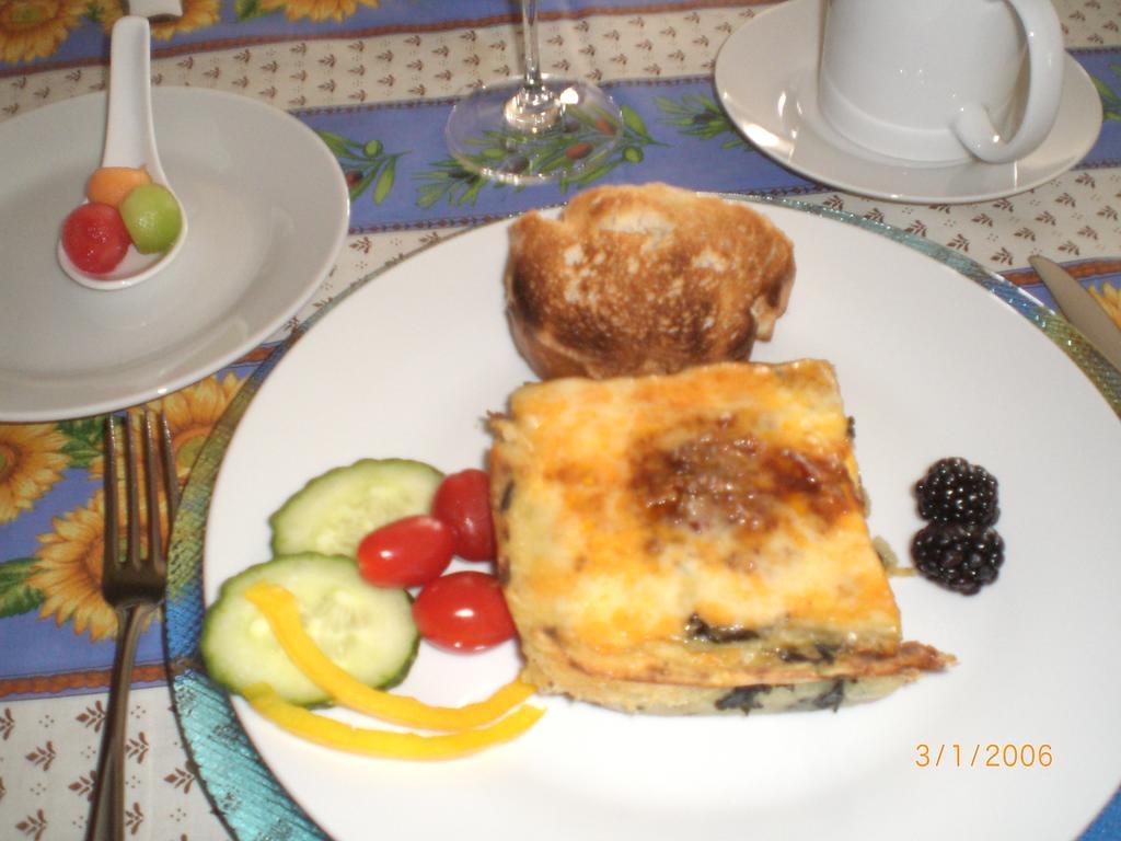 Point Pelee Lakeshore B&B Лемингтон Екстериор снимка